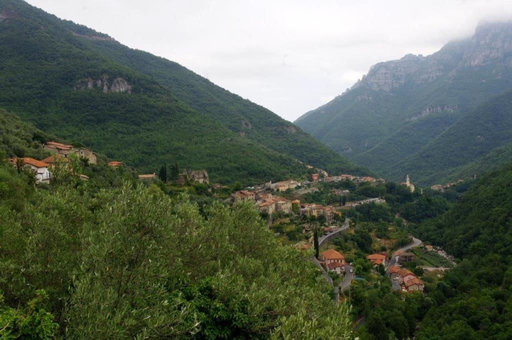 Agriturismo Nonnamelia Nasino Екстер'єр фото