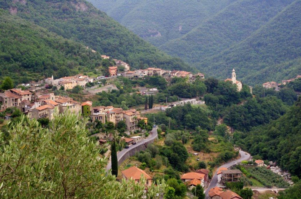 Agriturismo Nonnamelia Nasino Екстер'єр фото