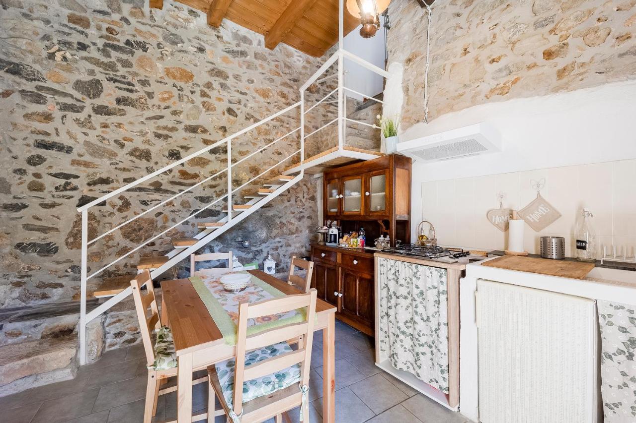 Agriturismo Nonnamelia Nasino Екстер'єр фото
