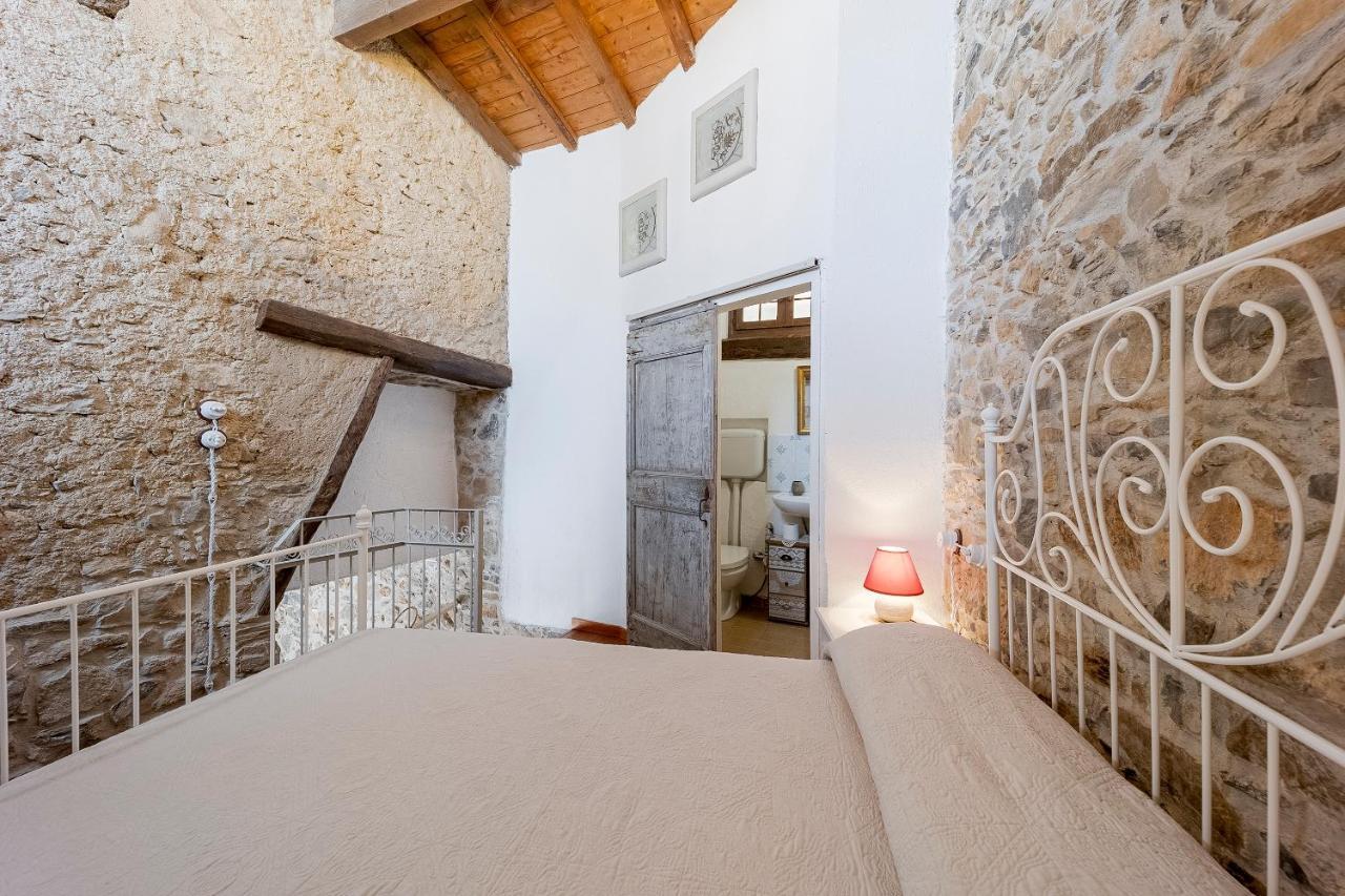 Agriturismo Nonnamelia Nasino Екстер'єр фото