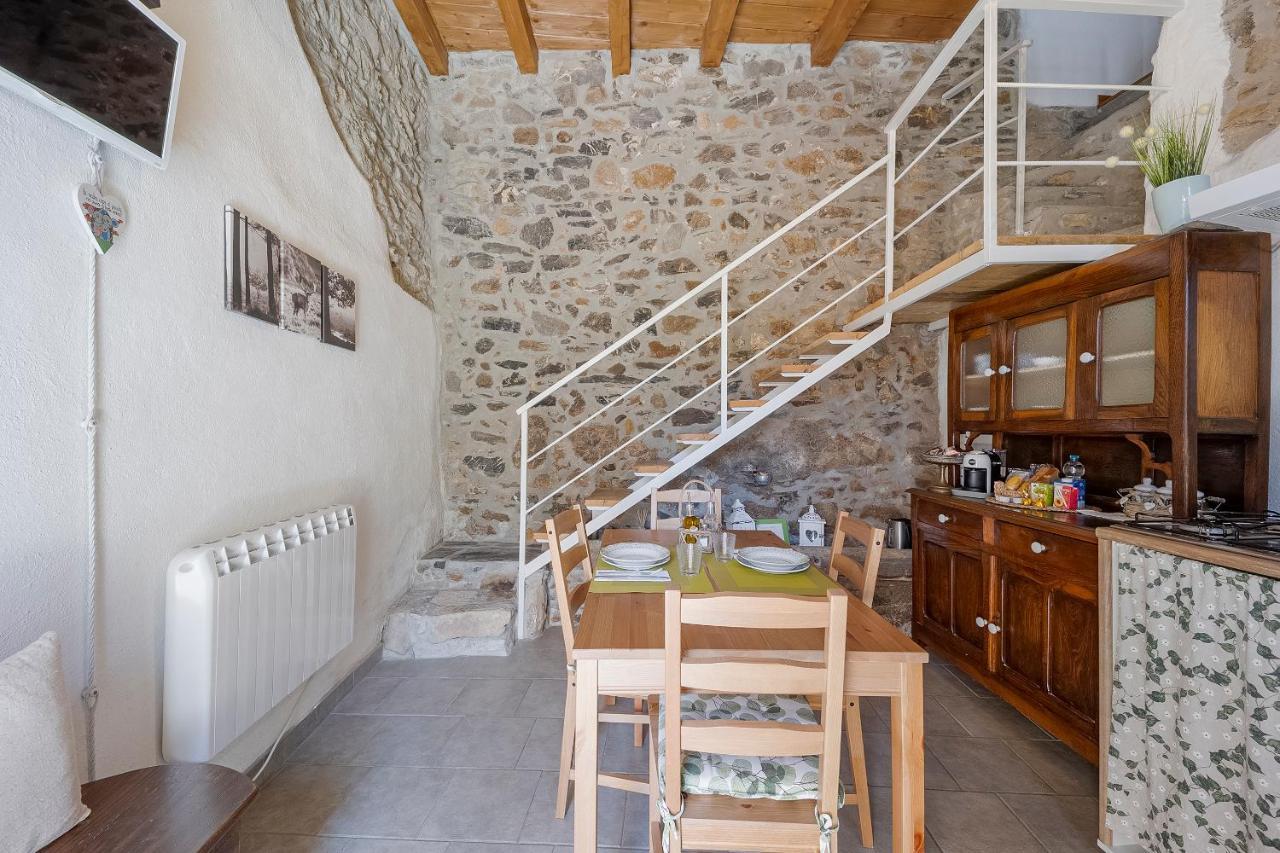 Agriturismo Nonnamelia Nasino Екстер'єр фото